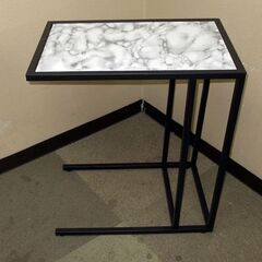 売却済み【取りに来ていただける方限定】IKEA★サイドテーブル★VITTSJO★天板ガラス★ブラック(0Z0245)Aの画像