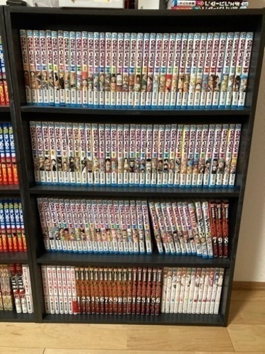 値下がり中　ワンピース97巻セット　本棚付き