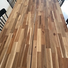 IKEA ダイニングテーブル 椅子付きの画像