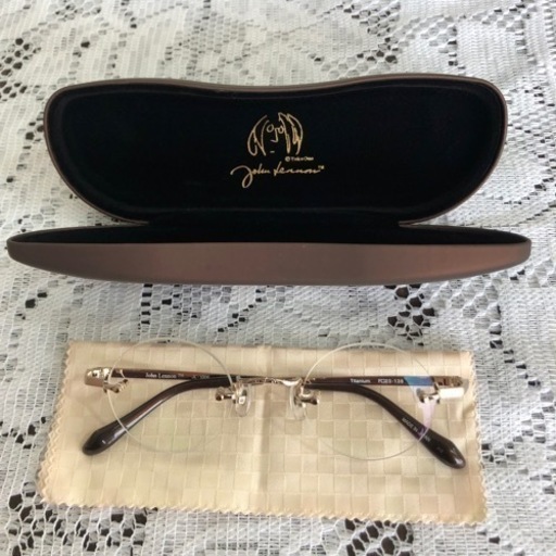 美品‼︎   ジョンレノン　John Lennon   Yoko Ono   度無し　メガネ　オシャレ　インテリア　アクセサリー　コレ