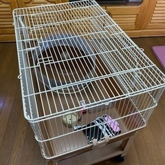 (取引き中)小動物用ゲージ及び付属品の画像