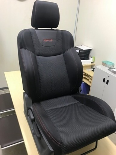 スイフトスポーツのシート