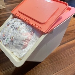 子供用おむつLサイズ35枚 ＋ 収納ケースの画像