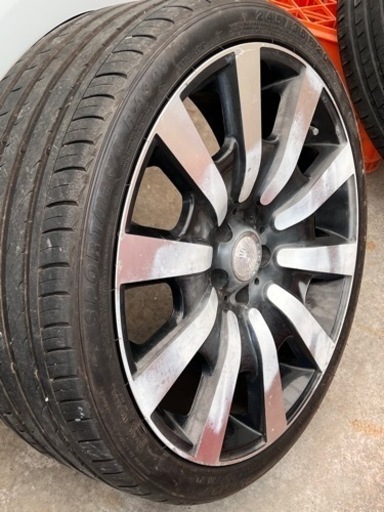245/35R20 バリ山　車検用などにどうぞ　20インチ