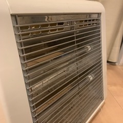 電気ストーブの画像