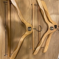 無料0円　木内製作所　木製ハンガー42cm 3本の画像