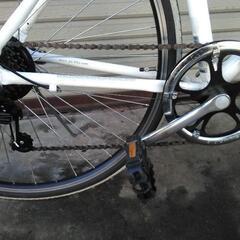 ルノーRENAULT クロスバイク6段変速 700 アルミ ホワイト 配送無料