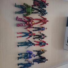アベンジャーズのフィギュア13体