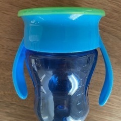 WOWカップ、NUKおしゃぶりホルダー、ポケット付きシリコンマットの画像
