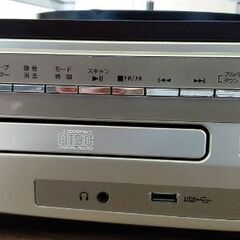 CD、USB、SDカードで音楽聴けますの画像