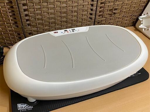  TKクリエイト パワーウェーブビューティ FS-B-10 振動マシン エクササイズ ホワイト BODY SCULPTURE ☆ Pa