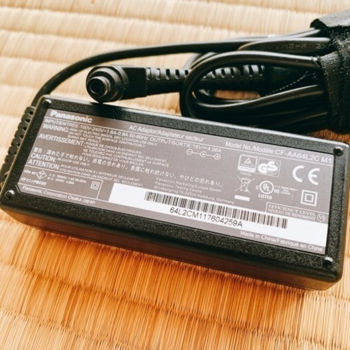 Panasonic PC充電器 CF-AA64L2C M1