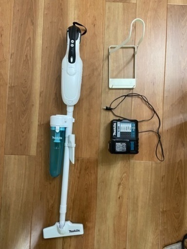 マキタ　サイクロン掃除機　純正バッテリー付き