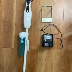 マキタ　サイクロン掃除機　純正バッテリー付き