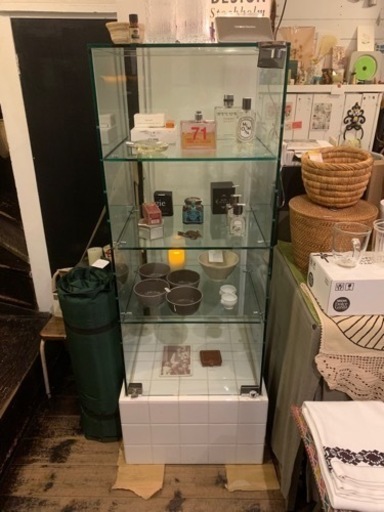 ガラスショーケース