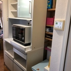 食器棚　の画像