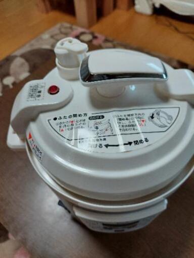 電気圧力鍋。