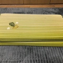 イグサの四つ折りマット