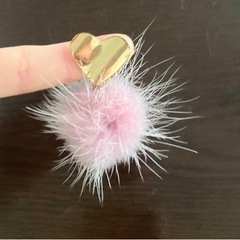 【他のアクセとのまとめ買い歓迎】ポンポンイヤリングの画像