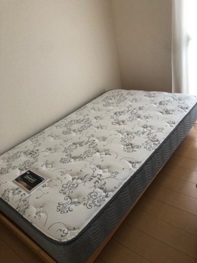 シモンズ　マットレス　セミダブル