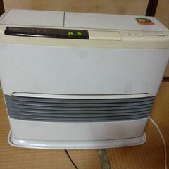 石油ファンヒーター　三菱　中古　③