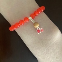 【他のアクセとのまとめ買い歓迎】赤ブレスレットの画像