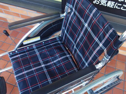 美品　カワムラ　KAWAMURA 　自走式　車いす　車椅子