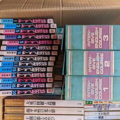 処分予定の本の画像