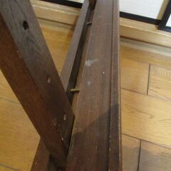 世田谷区近辺配送可能　画架 100T型　スケッチ台　デッサン額縁　木製　高さ：1,000mm　 受台：幅550mm　の画像