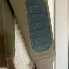 NIKE長袖トレーナー（140cm）親指穴あきの画像