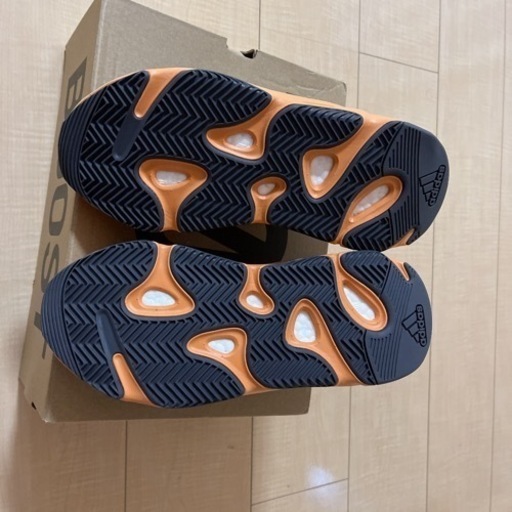 スニーカー ADIDAS YEEZY BOOST 700 