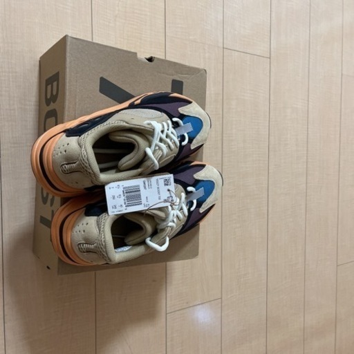 ADIDAS YEEZY BOOST 700 