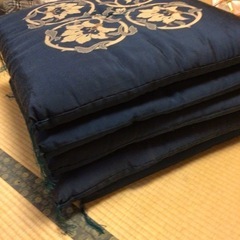 さらに値下げしました❣️和座布団5枚セットの画像