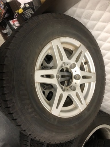 ハイエース　スタッドレス　AW付