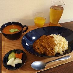 [日中の空き時間を有効活用！]　ランチタイムのお手伝い募集