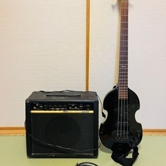 ベースアンプとバイオリンベースのセット（シールド付）