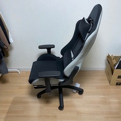 【値引き】ゲーミングチェアの画像