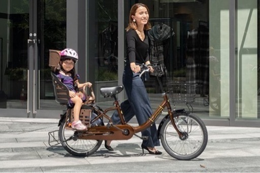 新品未使用　ヘッドレスト付チャイルドシート搭載limini+