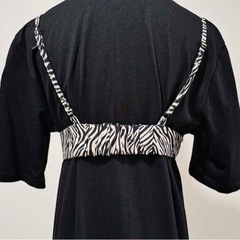 新品未使用　JS FASHION　ビスチェ付きスリットカットソー　ブラックの画像