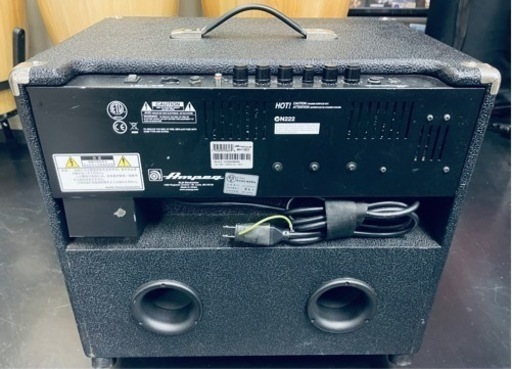 定番ベースアンプ Ampeg BA115
