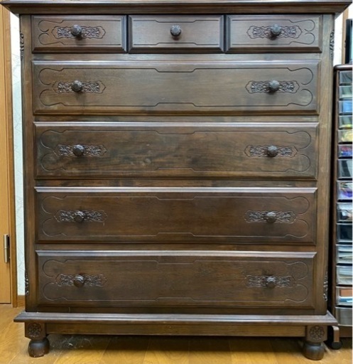 お洒落！アンティークタンス　手彫り