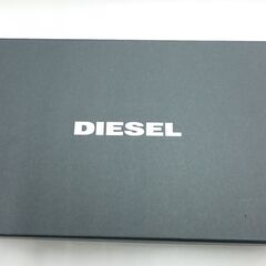 値下げしました！DIESELメンズ財布　箱付きの画像