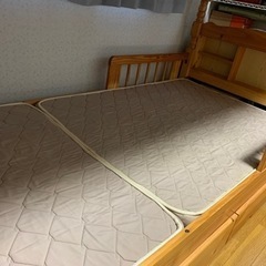 【無料】木製二段ベッド　マットレス・収納付きの画像