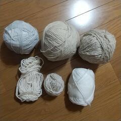 【値下げしました!！】毛糸玉、編み針セットの画像