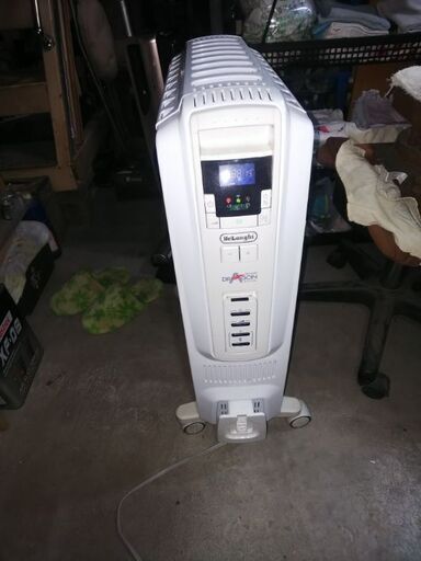 デロンギ オイルヒーター TDD0915W 稼働確認済み 美品