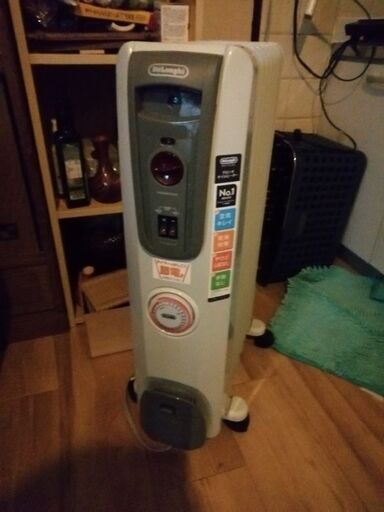デロンギオイルヒーター　3ヶ月使用　群馬県太田市から出品