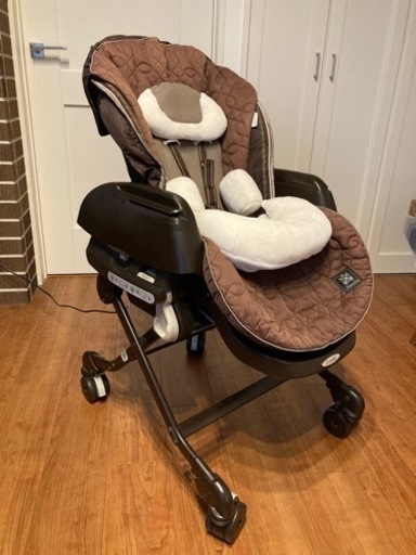 Combi ネムリラ AutoSwing ホワイトレーベル（2014年モデル）