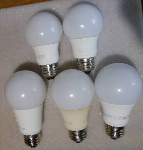 IKEA　イケア　LED  電球 5個　電球色　普通サイズ３個　Mサイズ２個