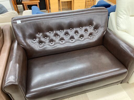 2人掛けスタッズソファー　ﾌﾞﾗｳﾝ　合皮