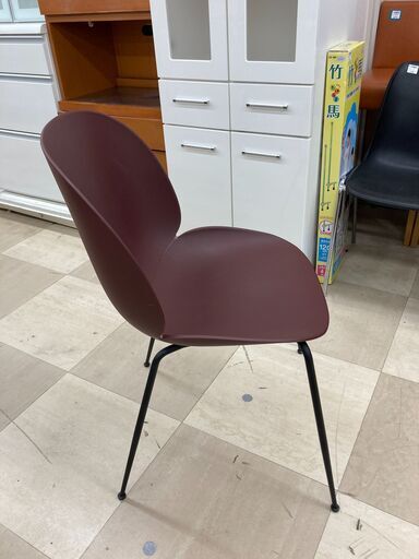 ダイニングチェア　GUBI ﾌﾞﾗｳﾝ　Beetle Dining Chair Un-upholstered-